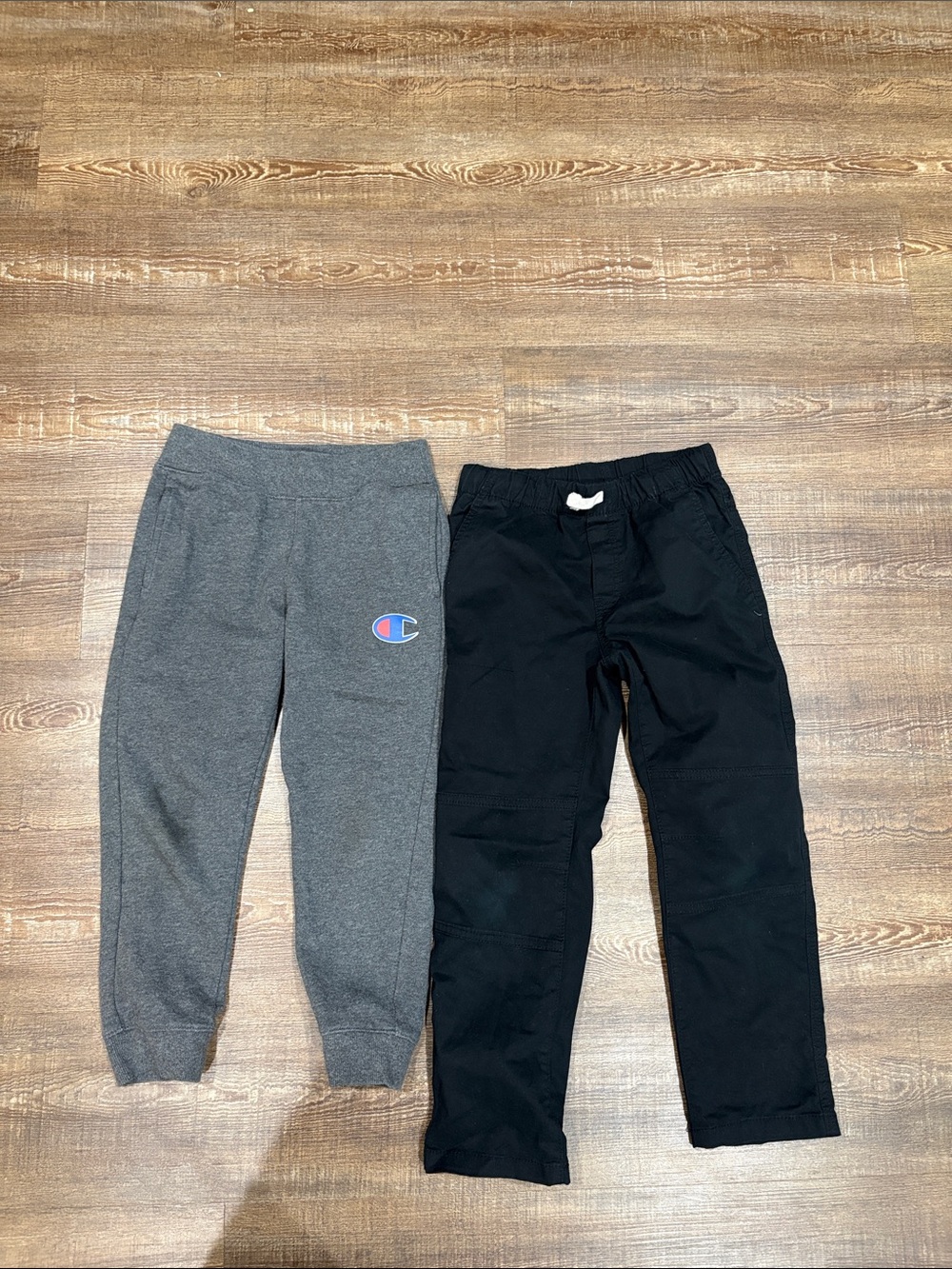 Boys Champion Kids Gray Joggers + Cat & Jack Black Casual pants, Age 6-7